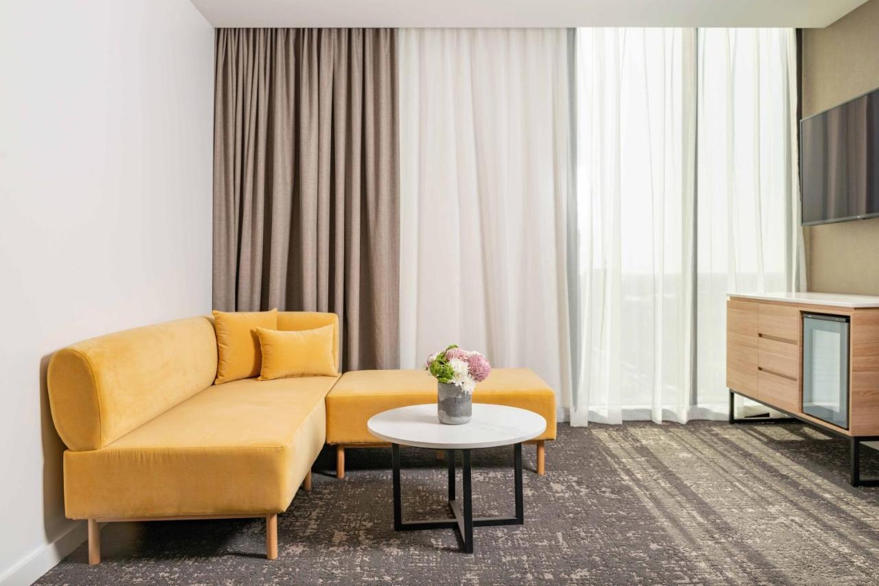 คราวน์ พลาซา แอดิเลด Hotel ภายนอก รูปภาพ
